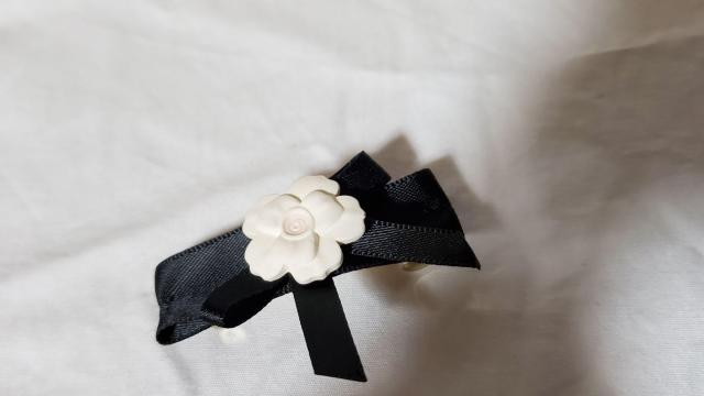 正規 ドルチェ&ガッバーナ ヘアクリップ 1Pフラワー カメリアリボン バレッタ 黒×白 髪留め 髪飾り バロック D&G 付属有 < ブランド 正規 ドルチェ&ガッバーナ ヘアクリップ 1Pフラワー カメリアリボン バレッタ 黒×白 髪留め 髪飾り バロック D&G 付属有 < ブランドの