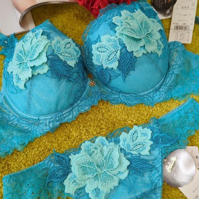 salute/サルート/店舗限定/58G/人肌のエロス/G65&ソングTバックショーツ/M/BS/ターコイズ/ルノアールルノワール < 女性ファッション  salute/サルート/店舗限定/58G/人肌のエロス/G65&ソングTバックショーツ/M/BS/ターコイズ/ルノアールルノワール < 女性ファッションの