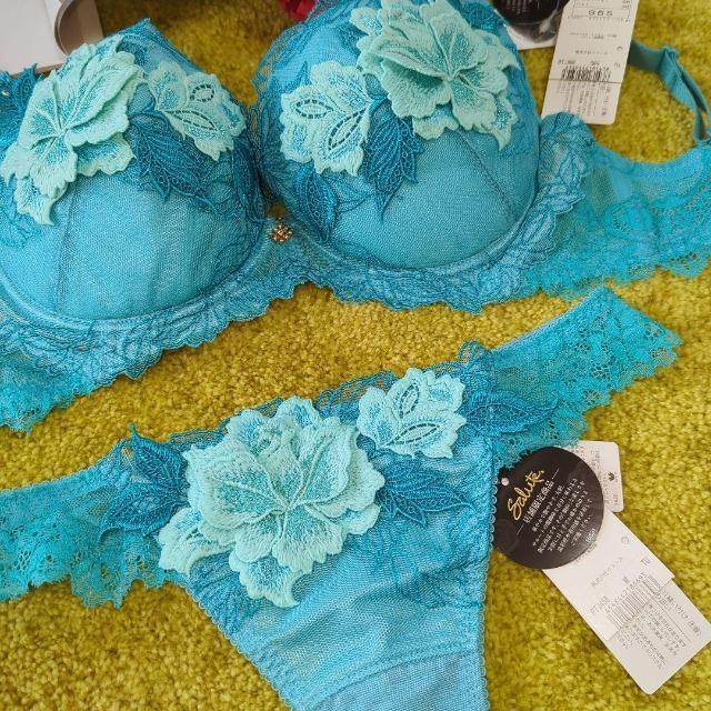 salute/サルート/店舗限定/58G/人肌のエロス/G65&ソングTバックショーツ/M/BS/ターコイズ/ルノアールルノワール < 女性ファッション  salute/サルート/店舗限定/58G/人肌のエロス/G65&ソングTバックショーツ/M/BS/ターコイズ/ルノアールルノワール < 女性ファッションの