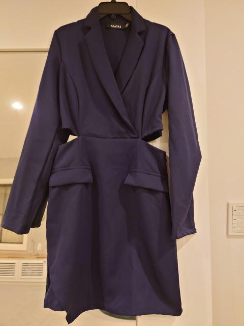 NAANAA 濃紺ミニワンピース 腰空き Mサイズ < 女性ファッション  NAANAA 濃紺ミニワンピース 腰空き Mサイズ  < 女性ファッションの