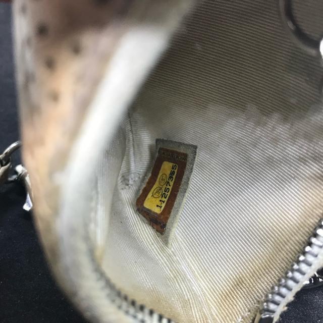 レア 正規品 シャネル マトラッセ キーケース コイン カード ベージュ系 < ブランド レア 正規品 シャネル マトラッセ キーケース コイン カード ベージュ系 < ブランドの