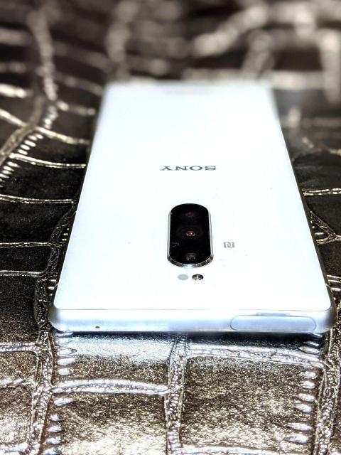 Xperia 1  zCg \tgoN SIMt[ GNXyA1