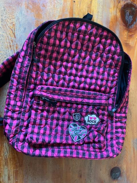 ノートPC収容可 ピンク色ハートキルディン模様リュック バック 送料無料 < 女性ファッション ノートPC収容可 ピンク色ハートキルディン模様リュック バック 送料無料 < 女性ファッションの