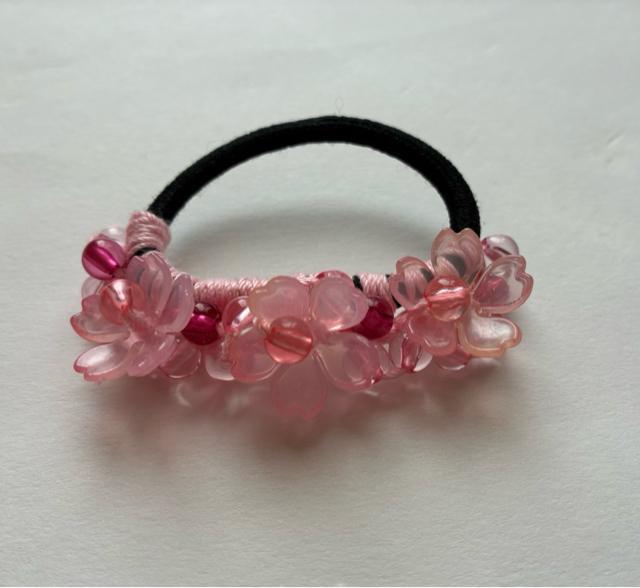 ハンドメイド ヘアゴム キラキラビーズ 盛り盛り♪ さくら♪ さくら♪ ピンク < 女性ファッション ハンドメイド ヘアゴム キラキラビーズ 盛り盛り♪ さくら♪ さくら♪ ピンク < 女性ファッションの