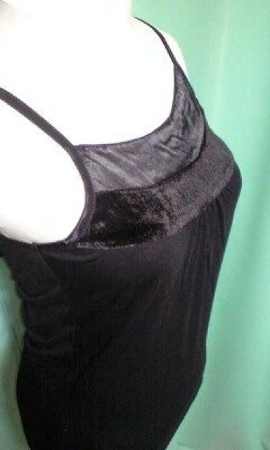 胸元ベロアキャミソールブラック < 女性ファッション 胸元ベロアキャミソールブラック < 女性ファッションの