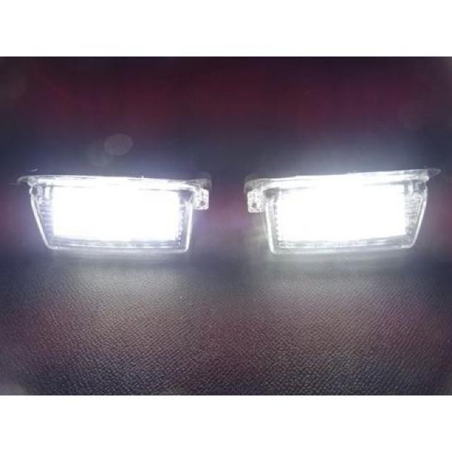 トヨタ ホワイトLEDナンバートウクリアレンズ カムリ 50系 < 自動車/バイク トヨタ ホワイトLEDナンバートウクリアレンズ カムリ 50系 < 自動車/バイク