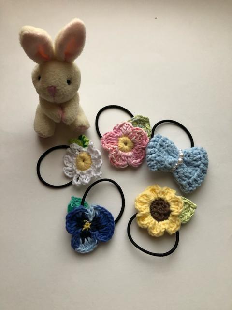 ハンドメイド ヘアゴム 小さなお子様用 可愛いお花とリボン♪ < 女性ファッション  ハンドメイド ヘアゴム 小さなお子様用 可愛いお花とリボン♪ < 女性ファッションの