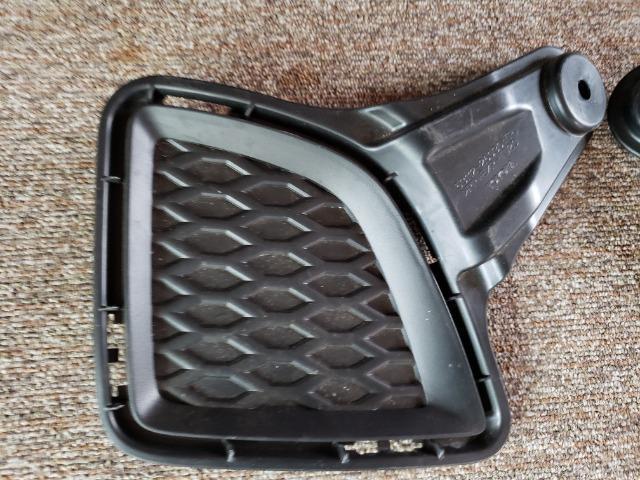 3型ハイエース純正フォグカバー < 自動車/バイク 3型ハイエース純正フォグカバー < 自動車/バイク