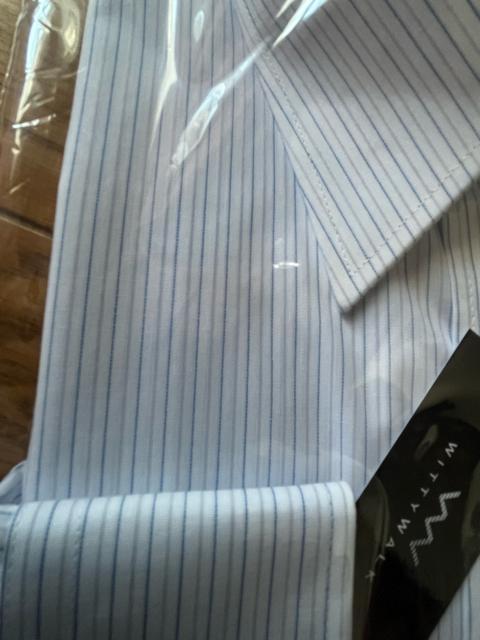 3Lサイズ!高貴紳士的!形態安定!白×淡い水色×淡いグレー系色合い!ストライプ!防汚加工!長袖レギュラーワイシャツ!新品! < 男性ファッション  3Lサイズ!高貴紳士的!形態安定!白×淡い水色×淡いグレー系色合い!ストライプ!防汚加工!長袖レギュラーワイシャツ!新品! < 男性ファッションの