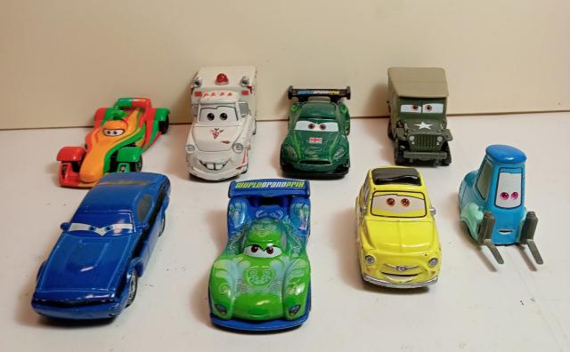 トミカディズニーカーズ8台 < ホビー トミカディズニーカーズ8台 < ホビーの