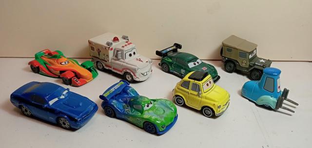 トミカディズニーカーズ8台 < ホビー トミカディズニーカーズ8台 < ホビーの