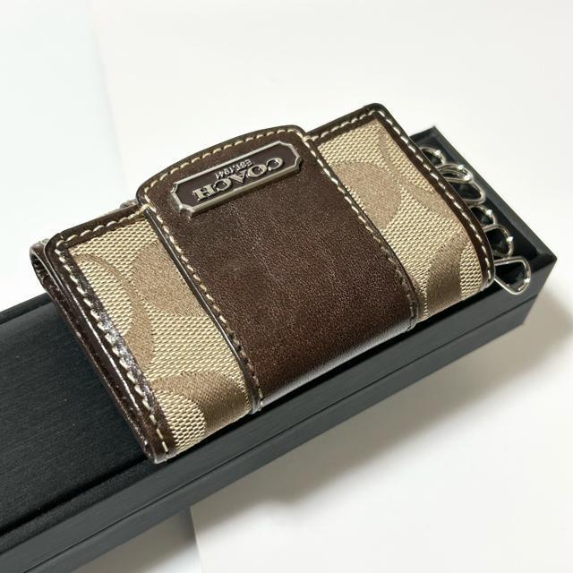 美品 COACH コーチ シグネチャー 6連 キーケース 鍵入れ キャンバス レザー ベージュ ブラウン < 女性ファッション  美品 COACH コーチ シグネチャー 6連 キーケース 鍵入れ キャンバス レザー ベージュ ブラウン < 女性ファッションの