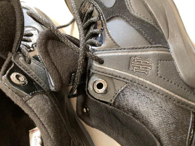 �����������V�i���l�g�~�[�q���t�B�K�[�X�j�[�J�[ ����Tommy Hilfiger���f�B�[�X���򃍃S�u���b�N���l�C�A�C�e�����m�炸 �� �����t�@�b�V������ 