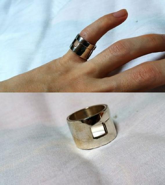 正規 GUCCIグッチ Gロゴ立体ラージリング シルバー925 10号 ワイドバンド オープンエンブレム SV指輪 < ブランド 正規 GUCCIグッチ Gロゴ立体ラージリング シルバー925 10号 ワイドバンド オープンエンブレム SV指輪 < ブランドの