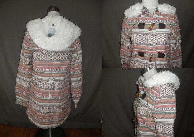 【ROXY】ネイティブアメリカン系柄 ボアフード付 ハーフJKT US S < 女性ファッション  【ROXY】ネイティブアメリカン系柄 ボアフード付 ハーフJKT US S < 女性ファッションの