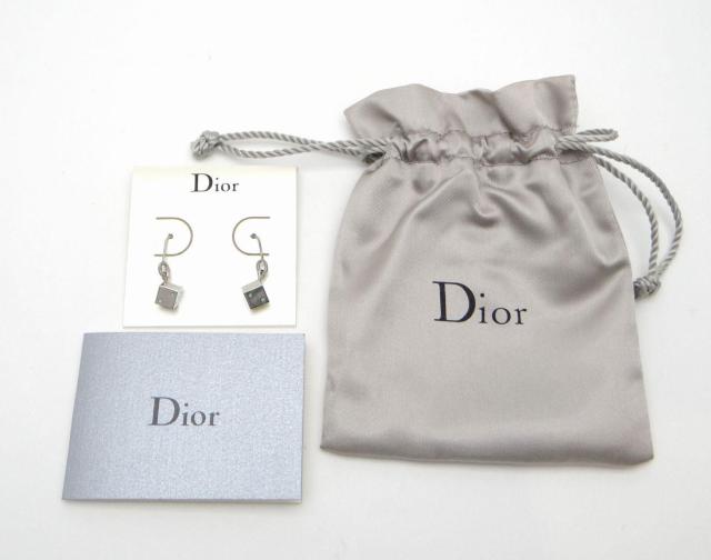Christian Dior ディオール ダイス サイコロ キューブ ピアス<USED>【送料無料】 < ブランド Christian Dior ディオール ダイス サイコロ キューブ ピアス<USED>【送料無料】 < ブランドの