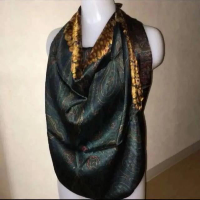 シャネル スカーフ レア ペイズリー柄 正規店にて購入 深緑 宝石柄 CHANEL 大判 スカーフ ストール 大人女子 < ブランド シャネル スカーフ レア ペイズリー柄 正規店にて購入 深緑 宝石柄 CHANEL 大判 スカーフ ストール 大人女子 < ブランドの