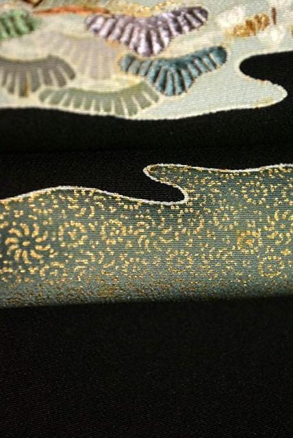 黒留袖 最高峰 新品同様 染繍美術 大彦 金彩 シシュウ 比翼付 身丈157.5cm 裄61.5cm クリーニング済 T3644 < 女性ファッション  黒留袖 最高峰 新品同様 染繍美術 大彦 金彩 シシュウ 比翼付 身丈157.5cm 裄61.5cm クリーニング済 T3644 < 女性ファッションの