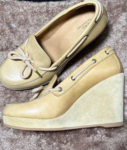 新品 近い 美品 A.P.C アーペーセー 定価6万円程 レザー 革 ウェッジソール 厚底 パンプス 38(24cm)海外ブランド < 女性ファッション 新品 近い 美品 A.P.C アーペーセー 定価6万円程 レザー 革 ウェッジソール 厚底 パンプス 38(24cm)海外ブランド < 女性ファッションの