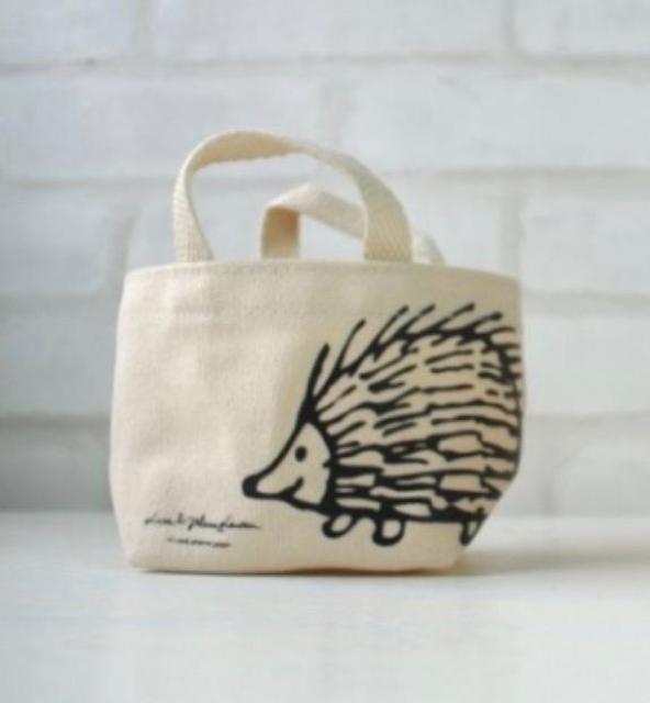 リンネル雑誌付録★リサ・ラーソン ハリネズミ柄ミニバッグ < 女性ファッション リンネル雑誌付録★リサ・ラーソン ハリネズミ柄ミニバッグ < 女性ファッションの