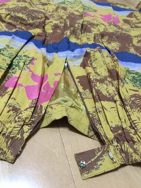 美品、夏物デザイン フレアースカート < 女性ファッション  美品、夏物デザイン フレアースカート < 女性ファッションの