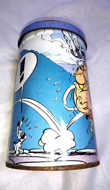 アステリックス 缶 菓子 ビンテージ フランス コミック アニメ < グルメ/ドリンク アステリックス 缶 菓子 ビンテージ フランス コミック アニメ < グルメ/ドリンクの