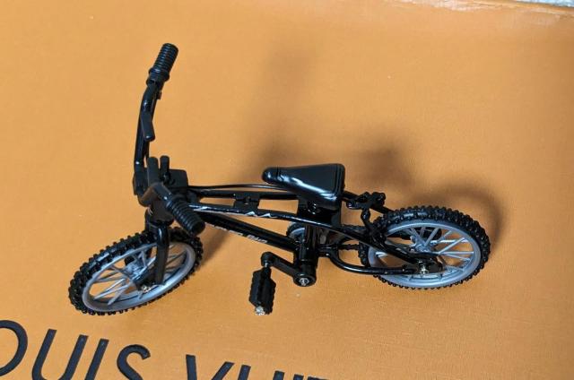 ~j`A]ԁ}EeoCNubNA`F[ĂĎԗւy_܂FႢ܂h[nEX   