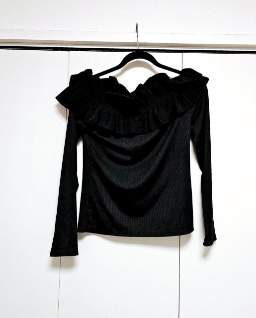 SHEIN フリル オフショルダートップス 黒 XL < 女性ファッション  SHEIN フリル オフショルダートップス 黒 XL < 女性ファッションの