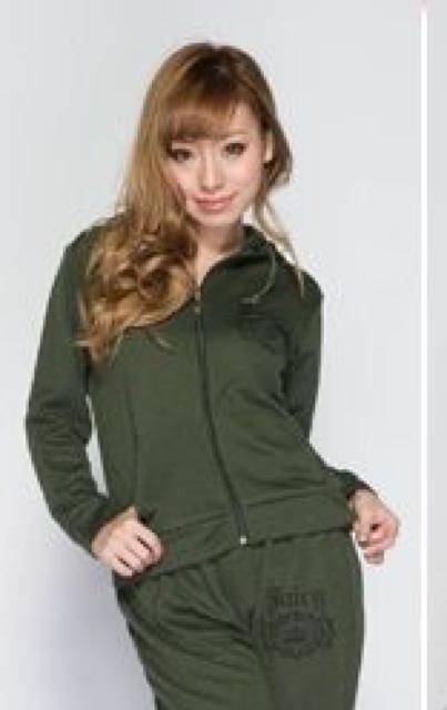 lCNESXGbg㉺J[LL   t@bV 