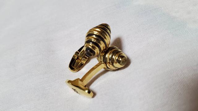 正規 レア ジバンシィ ヴィンテージ スパイラルラウンドカフス 金×黒 カフリンクス ボタン グレネードデザイン < ブランド  正規 レア ジバンシィ ヴィンテージ スパイラルラウンドカフス 金×黒 カフリンクス ボタン グレネードデザイン < ブランドの