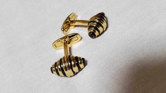 正規 レア ジバンシィ ヴィンテージ スパイラルラウンドカフス 金×黒 カフリンクス ボタン グレネードデザイン < ブランド  正規 レア ジバンシィ ヴィンテージ スパイラルラウンドカフス 金×黒 カフリンクス ボタン グレネードデザイン < ブランドの