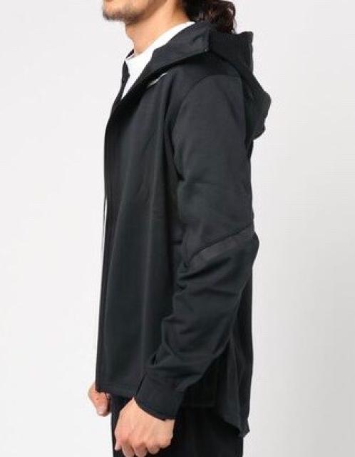 NIKEナイキ☆黒ジップアップパーカー < ブランド  NIKEナイキ☆黒ジップアップパーカー < ブランドの