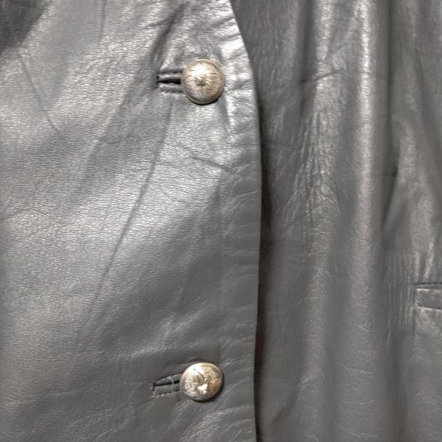 リメイクレザージャケット グレー リアルレザー < 女性ファッション  リメイクレザージャケット グレー リアルレザー < 女性ファッションの