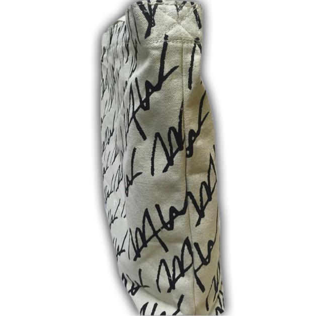 wtwダブルティー【新品未使用】ロゴ入り2weyショルダーバッグ●トートバッグ ショルダーバッグ キャンパスバッグ●アイボリー < ブランド wtwダブルティー【新品未使用】ロゴ入り2weyショルダーバッグ●トートバッグ ショルダーバッグ キャンパスバッグ●アイボリー < ブランドの