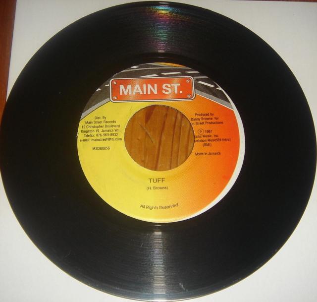 CRISSY D (featuring GOOFY) - HOT STUFF レゲエ ジャマイカ < CD/DVD/ビデオ CRISSY D (featuring GOOFY) - HOT STUFF レゲエ ジャマイカ < CD/DVD/ビデオの