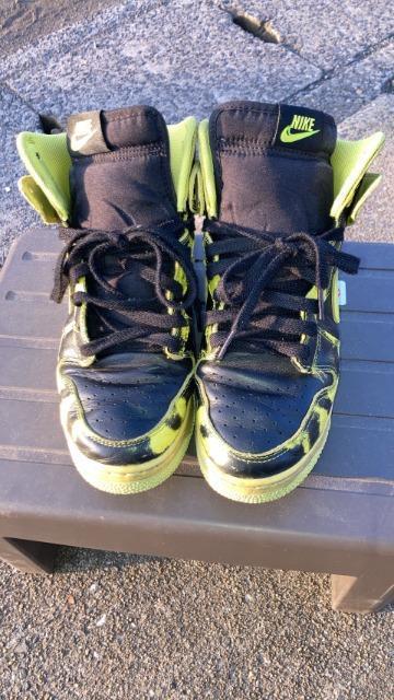 ナイキ スニーカー < 男性ファッション  ナイキ スニーカー < 男性ファッションの