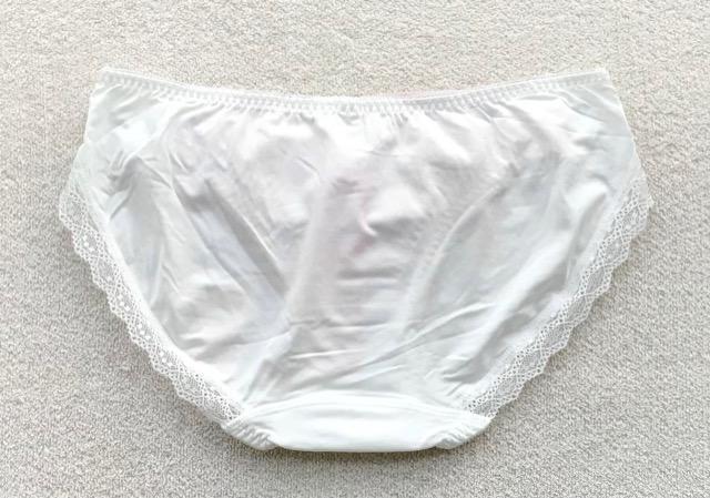 Triumph AMOSTYLE ショーツ Mサイズ ホワイト/ピンク < 女性ファッション  Triumph AMOSTYLE ショーツ Mサイズ ホワイト/ピンク < 女性ファッションの