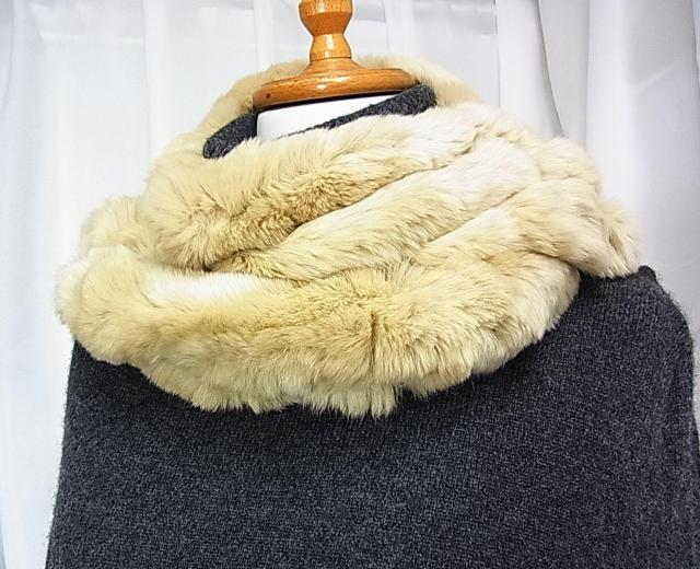 500円スタ【美品】ラビットファー ロングマフラー(3連構造) なめらかで暖かいセーターやコートのアクセントに最適(2) < 女性ファッション 500円スタ【美品】ラビットファー ロングマフラー(3連構造) なめらかで暖かいセーターやコートのアクセントに最適(2) < 女性ファッションの