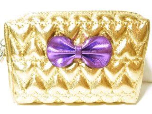 可愛い♪コスメ.スマホ携帯.小物入!メタリック リボンハートキルティング ポーチ ゴールド < 女性ファッション 可愛い♪コスメ.スマホ携帯.小物入!メタリック リボンハートキルティング ポーチ ゴールド < 女性ファッションの