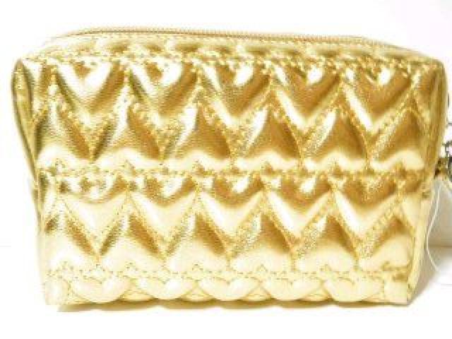 可愛い♪コスメ.スマホ携帯.小物入!メタリック リボンハートキルティング ポーチ ゴールド < 女性ファッション 可愛い♪コスメ.スマホ携帯.小物入!メタリック リボンハートキルティング ポーチ ゴールド < 女性ファッションの