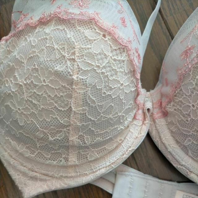 トリンプ アモスタイル ワイヤーブラジャー B70/B70 新品 ピーチ花 < 女性ファッション  トリンプ アモスタイル ワイヤーブラジャー B70/B70 新品 ピーチ花 < 女性ファッションの