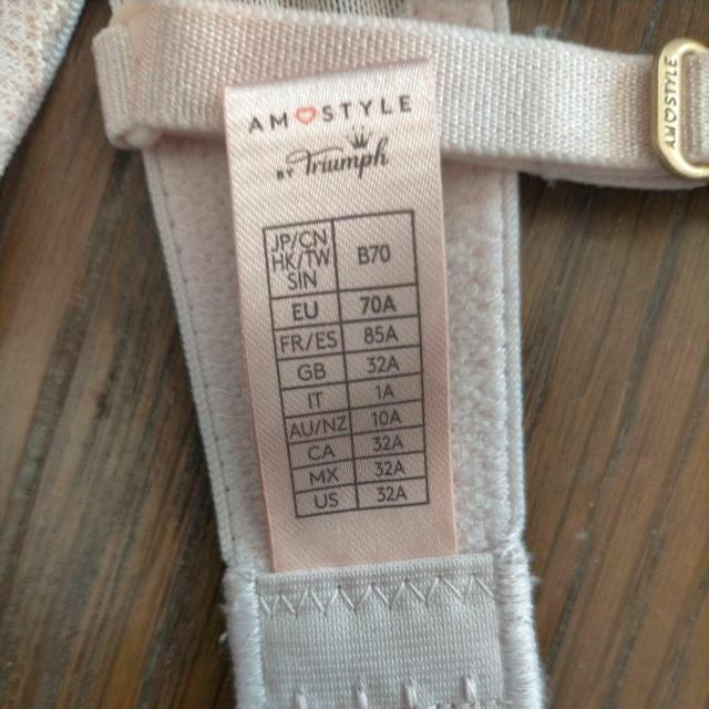 トリンプ アモスタイル ワイヤーブラジャー B70/B70 新品 ピーチ花 < 女性ファッション  トリンプ アモスタイル ワイヤーブラジャー B70/B70 新品 ピーチ花 < 女性ファッションの