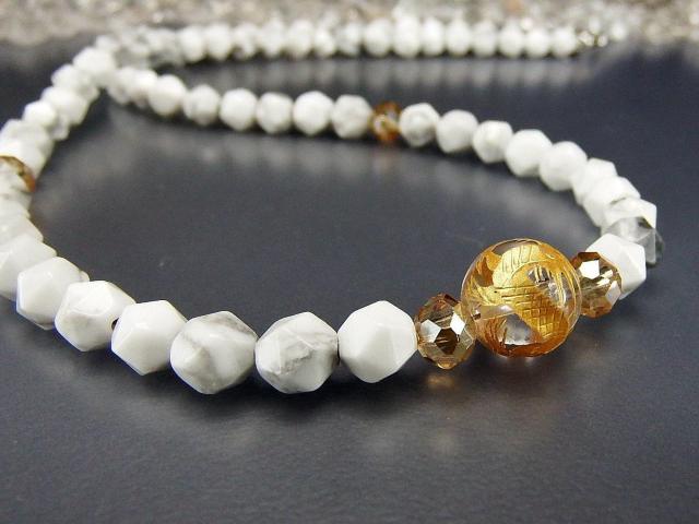 オシャレハウライト三角カット約6mm水晶金龍手彫り天然石ワイヤー仕上げネックレス < 女性アクセサリー/時計  オシャレハウライト三角カット約6mm水晶金龍手彫り天然石ワイヤー仕上げネックレス < 女性アクセサリー/時計の