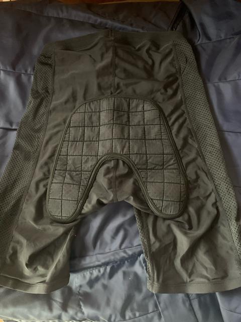 Sport  サイズL インナースパッツ保護パット付き 送料無料 < 男性ファッション  Sport  サイズL インナースパッツ保護パット付き 送料無料  < 男性ファッションの