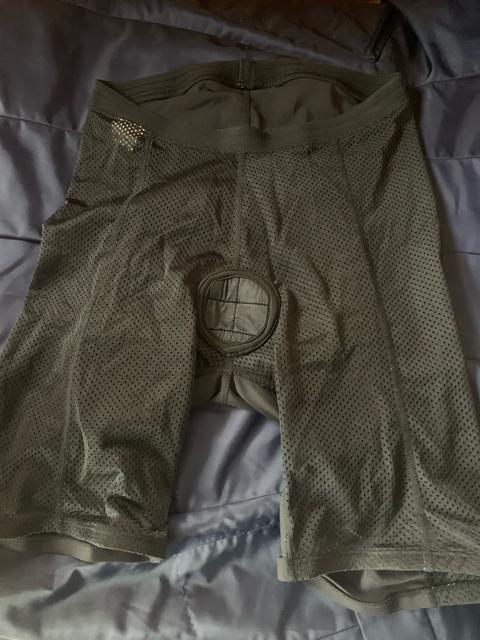 Sport  サイズL インナースパッツ保護パット付き 送料無料 < 男性ファッション  Sport  サイズL インナースパッツ保護パット付き 送料無料 < 男性ファッションの