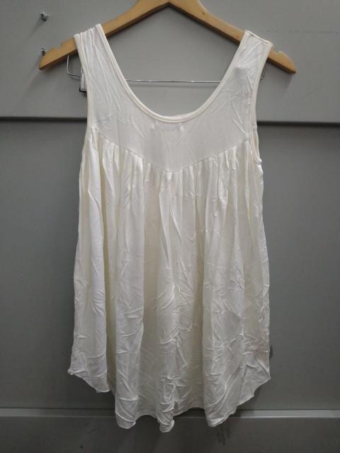 LIP SERVICE^Ngbv  uh 