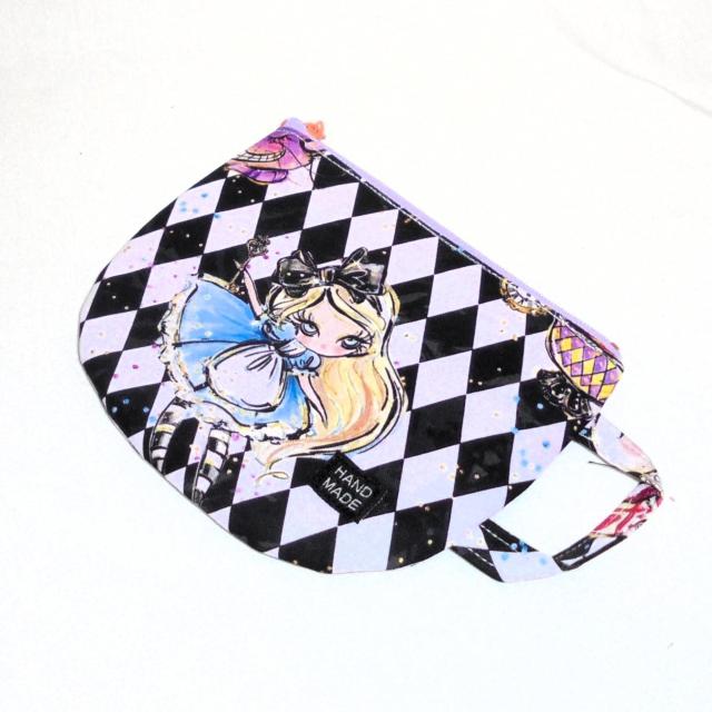 ◆不思議の国のアリス◆ティーカップ型ファスナーポーチ【15p幅】 < 女性ファッション  ◆不思議の国のアリス◆ティーカップ型ファスナーポーチ【15p幅】 < 女性ファッションの