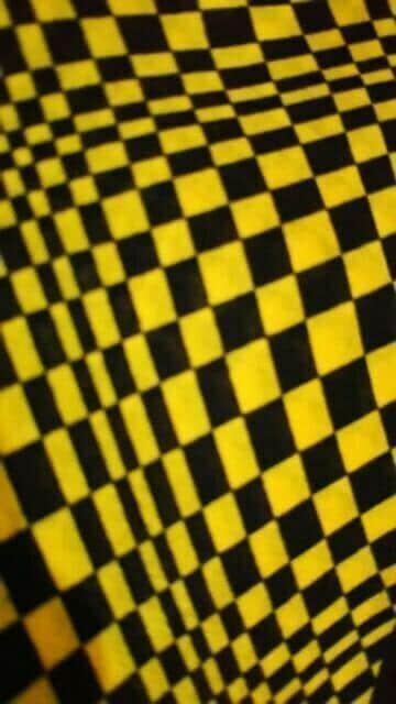 Vio_i􉽊wblack/yellow   t@bV 