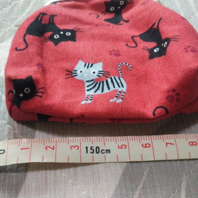 ハンドメイド 布製黒猫がま口 小銭入れ、小物入れ、ポーチに < 女性ファッション  ハンドメイド 布製黒猫がま口 小銭入れ、小物入れ、ポーチに < 女性ファッションの