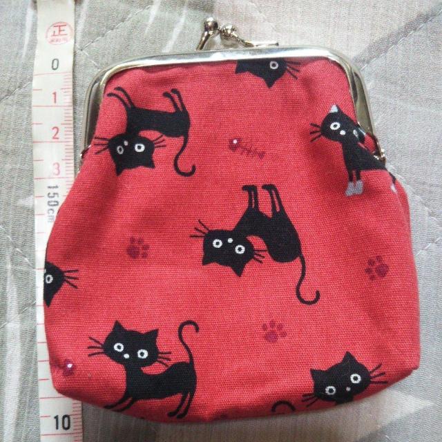 ハンドメイド 布製黒猫がま口 小銭入れ、小物入れ、ポーチに < 女性ファッション  ハンドメイド 布製黒猫がま口 小銭入れ、小物入れ、ポーチに < 女性ファッションの